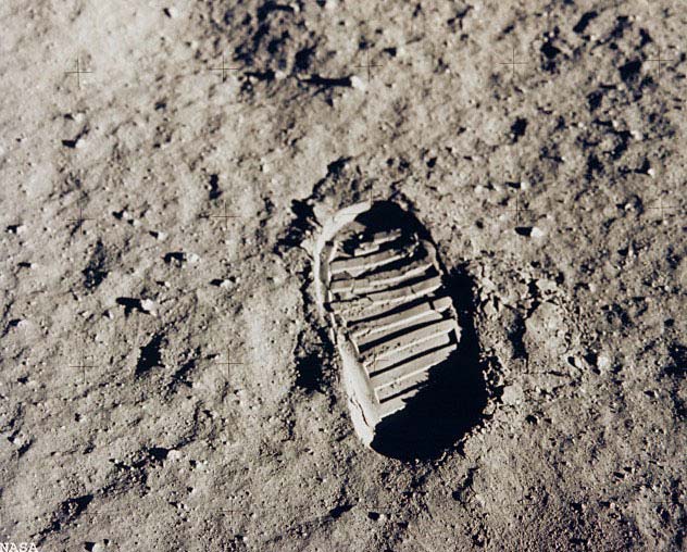 8 Hidden Secrets of the Apollo 11 Moon Mission